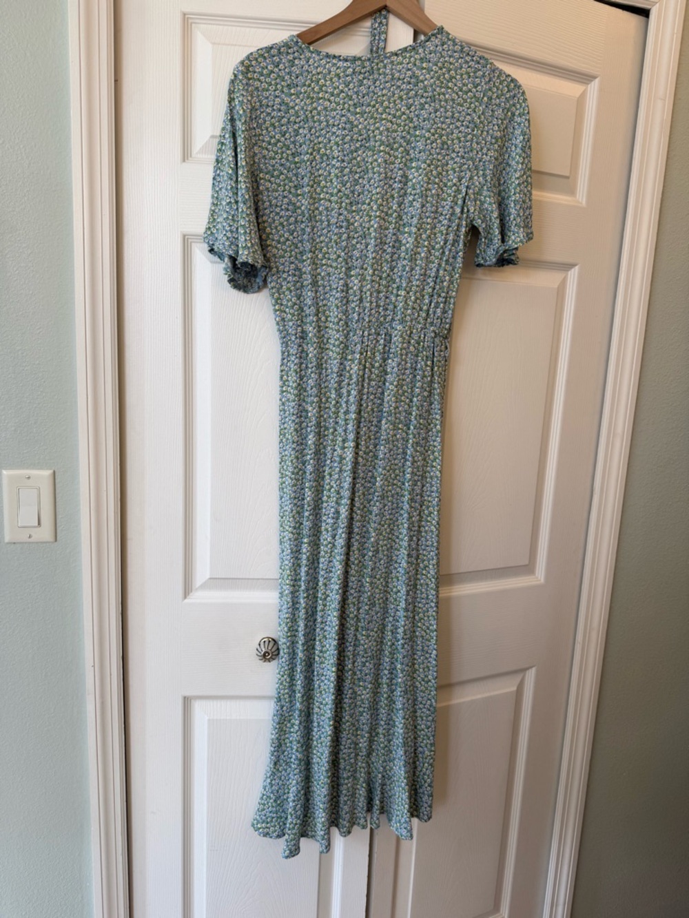 Petal & Pup - Issie Dress wrap floral midi dress - Picture 5 of 6